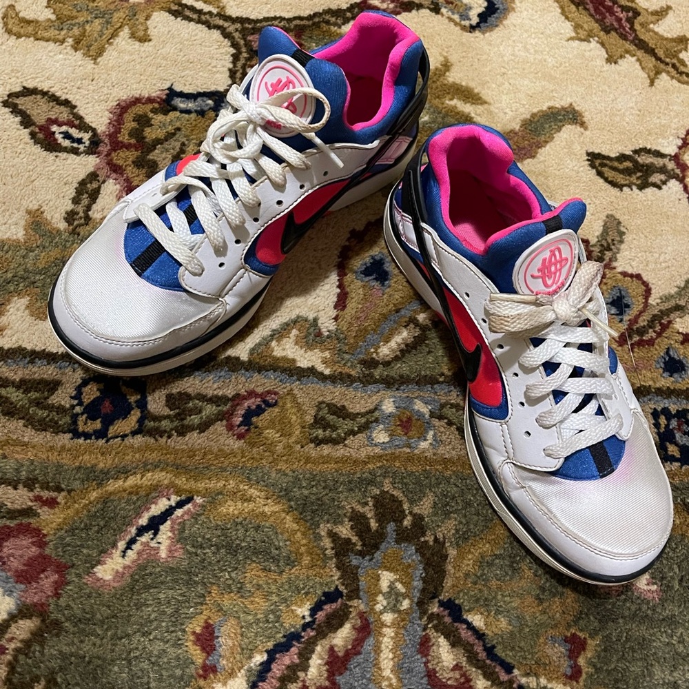 Vintage Women’s Hot Pink Blue & White Nike Shoes Size 7.5 - Picture 14 of 17
